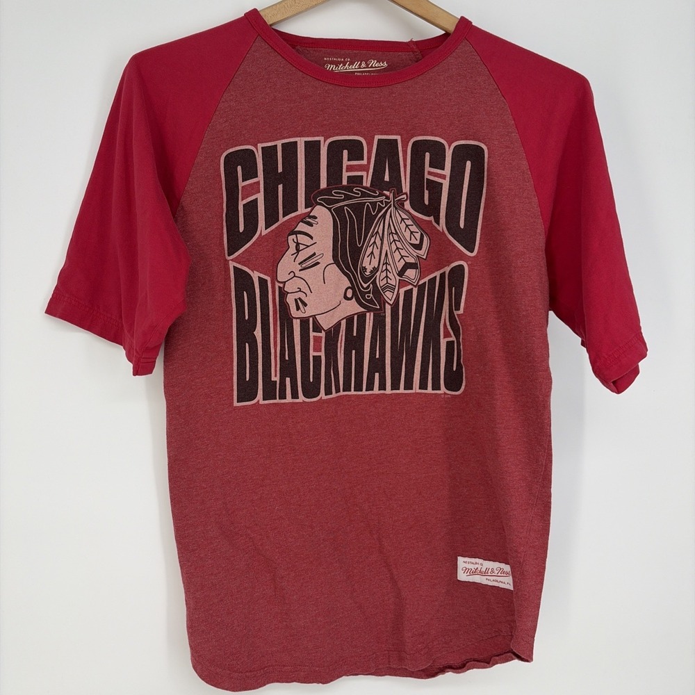 Mitchell & Ness Women L Chicago Blackhawks T-Shirt NHL Hockey Red Raglan 1/2 Slv